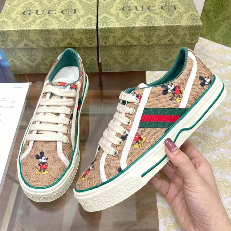 SB00103 High Quality Shoes Sneakers