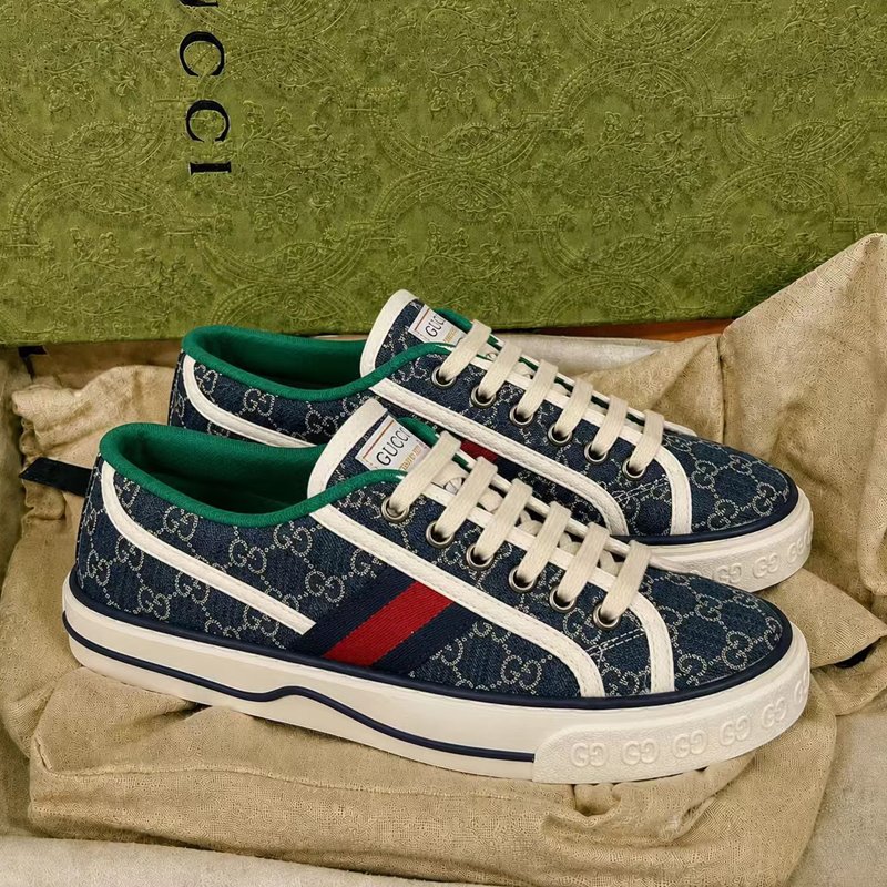 SB00104 High Quality Shoes Sneakers