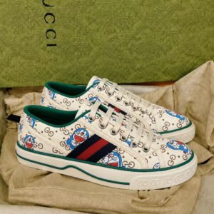 SB001-001-08-03 SB00107 High Quality Shoes Sneakers