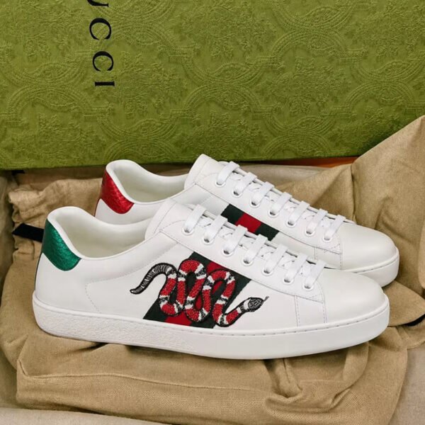 SB002-002-08-02 SB002011 High Quality Shoes Sneakers