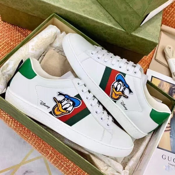 SB002-002-09-02 SB002011 High Quality Shoes Sneakers