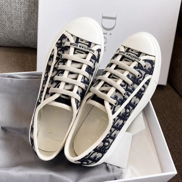 SD001-001-01-03 SD00101 High Quality Shoes Sneakers
