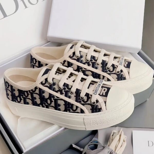 SD001-001-01-04 SD00101 High Quality Shoes Sneakers