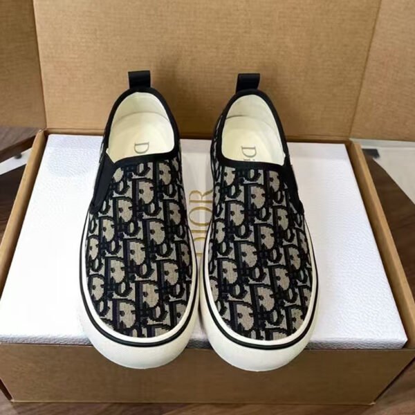 SD00501 High Quality Shoes Sneakers